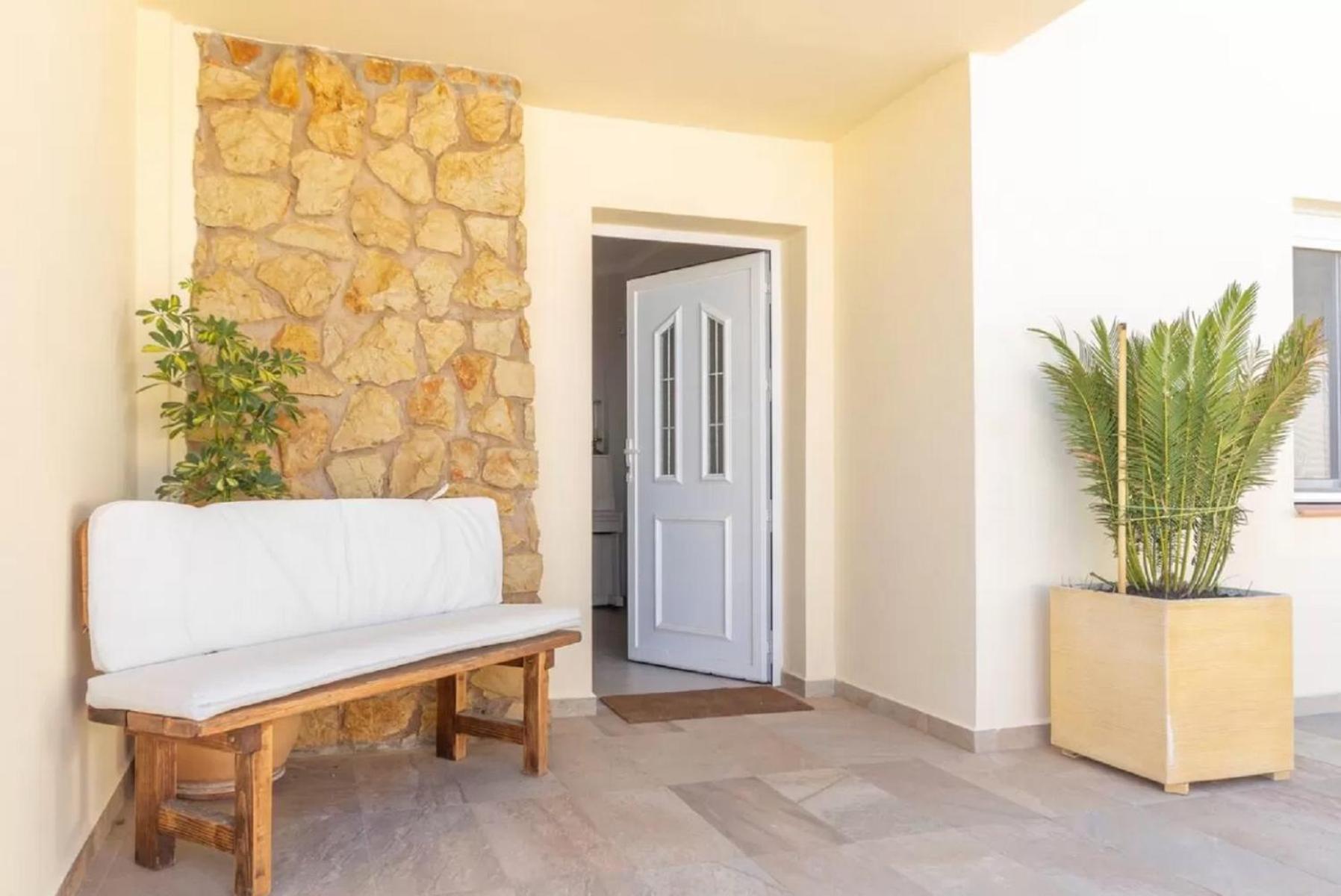 La Golondrina Villa Бениса Екстериор снимка