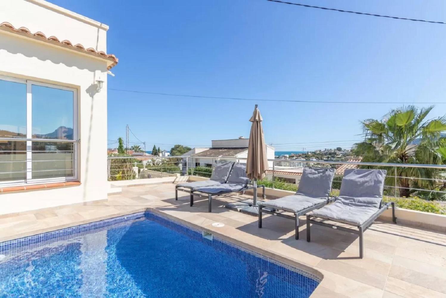 La Golondrina Villa Бениса Екстериор снимка