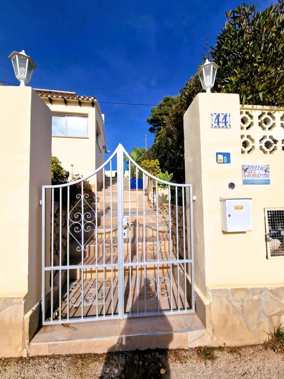 La Golondrina Villa Бениса Екстериор снимка