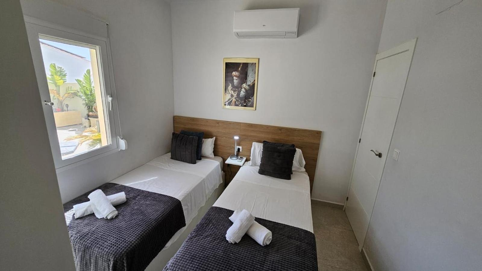 La Golondrina Villa Бениса Екстериор снимка